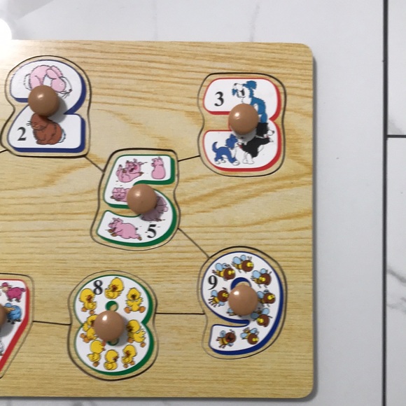 Chunky number puzzle with easy grab knobs - Picture 7 of 12